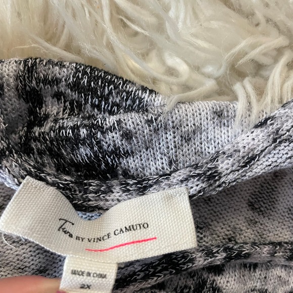 Two by Vince Camuto Gray and Black Marled Knit Sweater Plus Size 2x - Picture 8 of 8